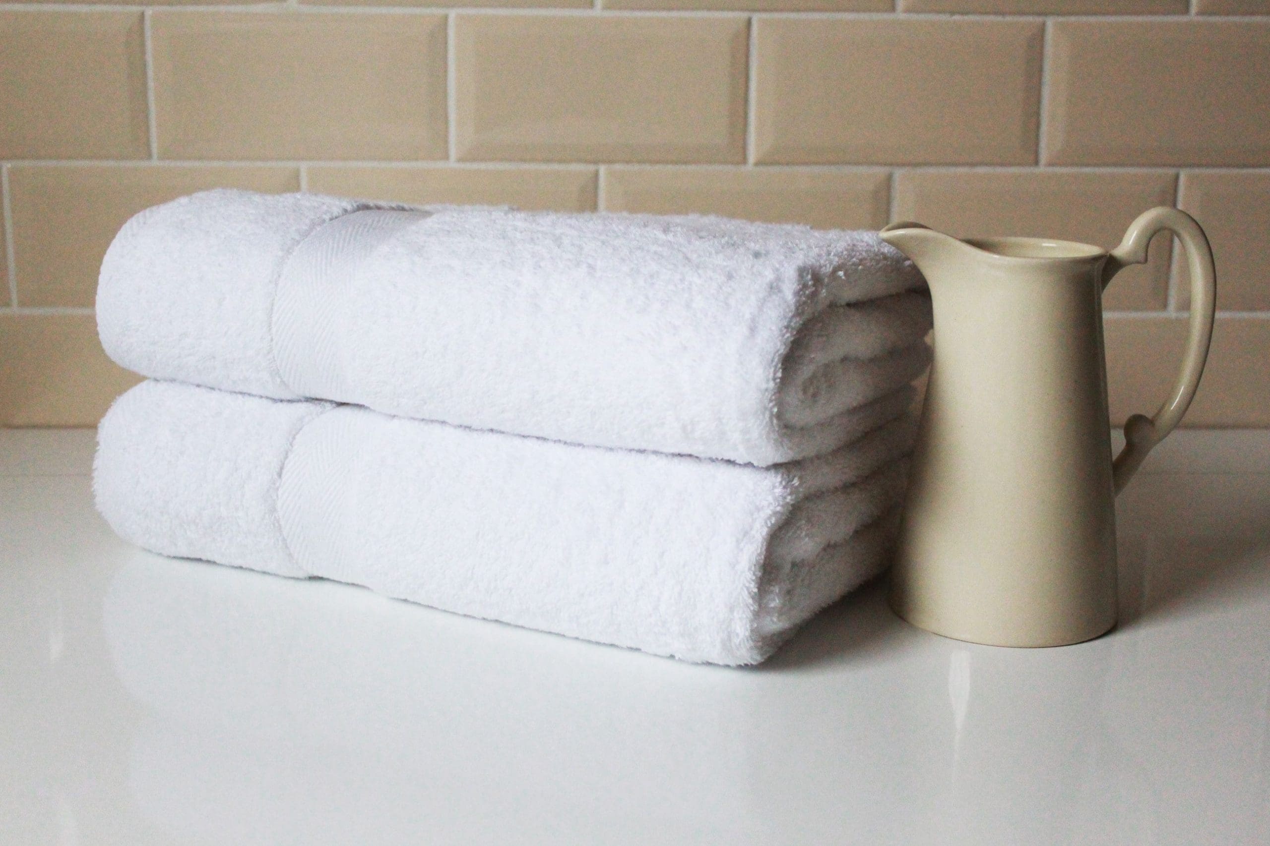 Luxor Towels Luxurious 600GSM Egyptian Collection 100 % Cotton Towels in Bright White