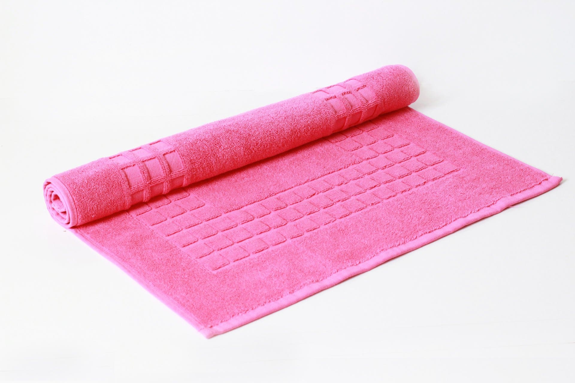 Supreme Neon Pink Bath Mats Hotel Quality 2 Pack 700gsm 100% Egyptian Cotton by Restmor